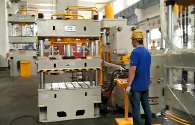 63噸(dūn)增速視(shi)頻