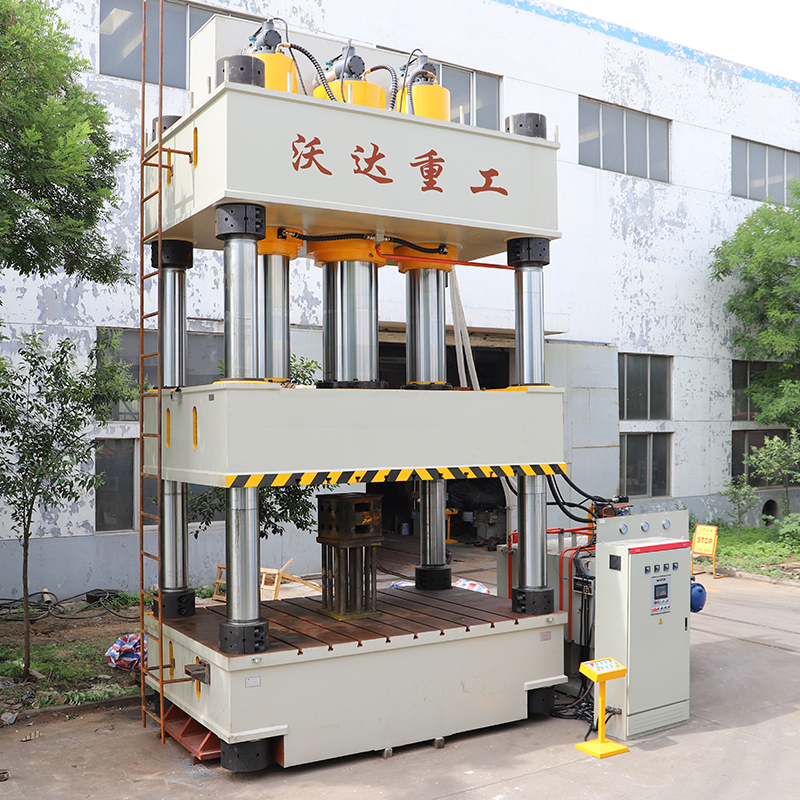 常規四(si)柱液壓機(ji)安裝視頻(pín)