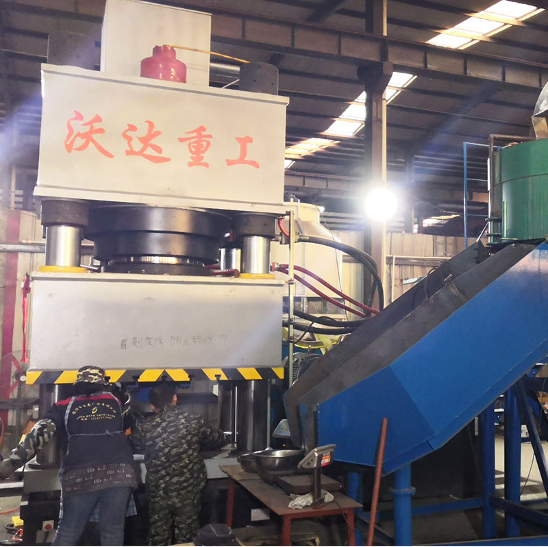 1250T高(gāo)鐵高壓(ya)電線墜(zhui)砣配重(zhong)塊模壓(yā)液壓機(ji)