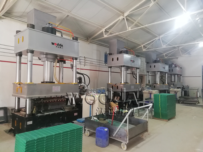 複合漏糞闆液壓機 複合漏糞闆液壓機