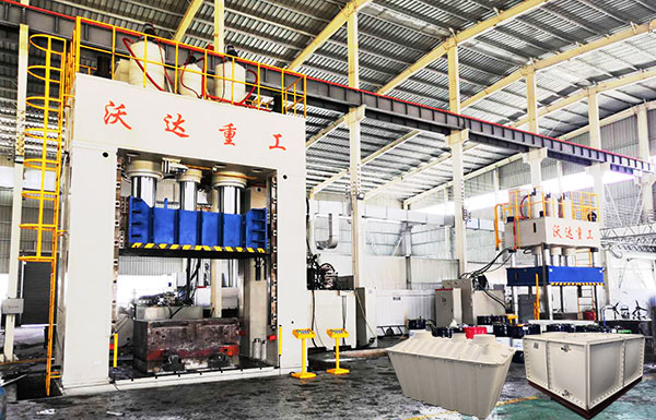 2000噸液(yè)壓機模(mo)壓SMC玻璃(lí)鋼化糞(fèn)池視頻(pín)