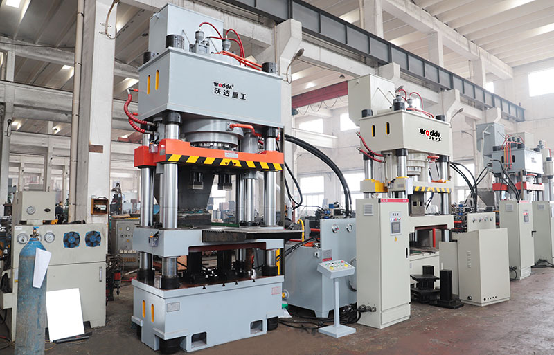 630噸牛羊(yang)舔磚液(yè)壓機鹽(yán)磚機視(shi)頻