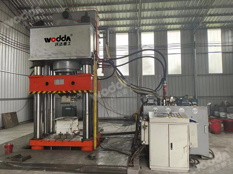 800噸匣缽成型液壓機 800噸匣缽成型液壓機