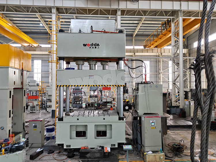 1000噸伺服拉伸液壓機 1000噸伺服拉伸液壓機