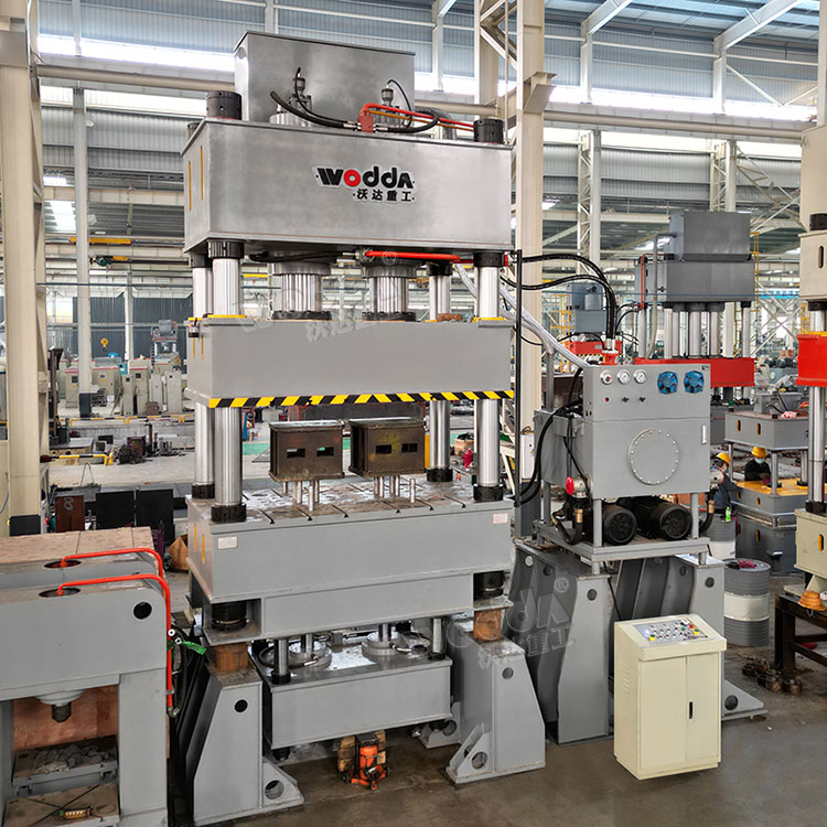 630噸四柱拉伸液壓機 630噸四柱拉伸液壓機