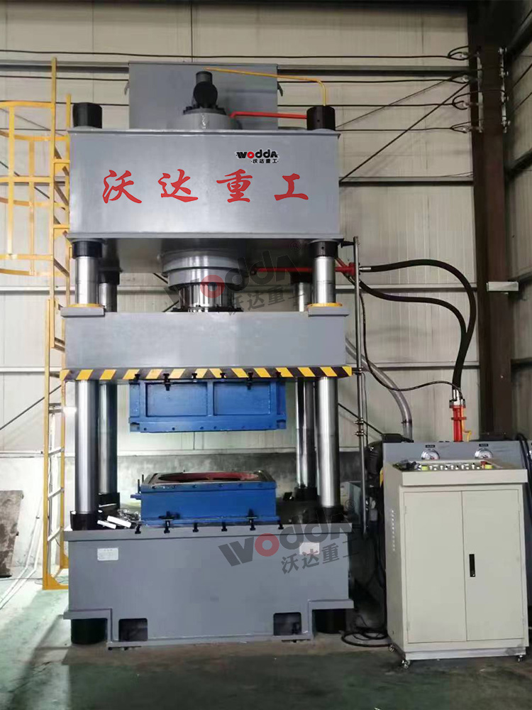 500噸不鏽鋼水箱闆四柱液壓機 500噸不鏽鋼水箱闆四柱液壓機