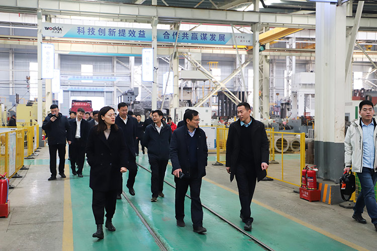 滕州市政協副主席董鴻洋一行考察长春昌兴传感器制造有限责任公司(4G网站)現場 滕州市政協副主席董鴻洋一行考察长春昌兴传感器制造有限责任公司(4G网站)現場