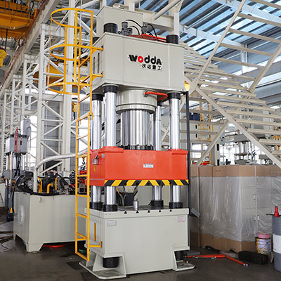800噸冷擠壓(ya)成型液壓機_四(si)柱液壓機廠家(jiā)